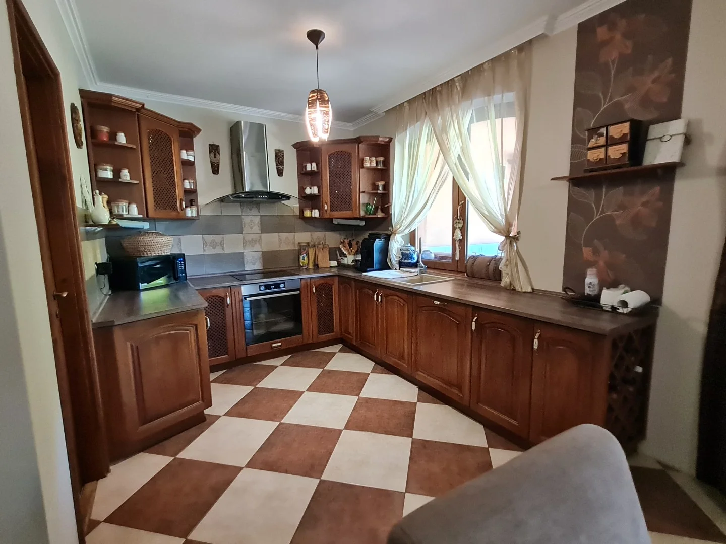 Családi ház eladó, fix hozamú bevétellel Balaton közelében! Kivételes, exkluzív ajánlat Polgárdiban! - Kép 12