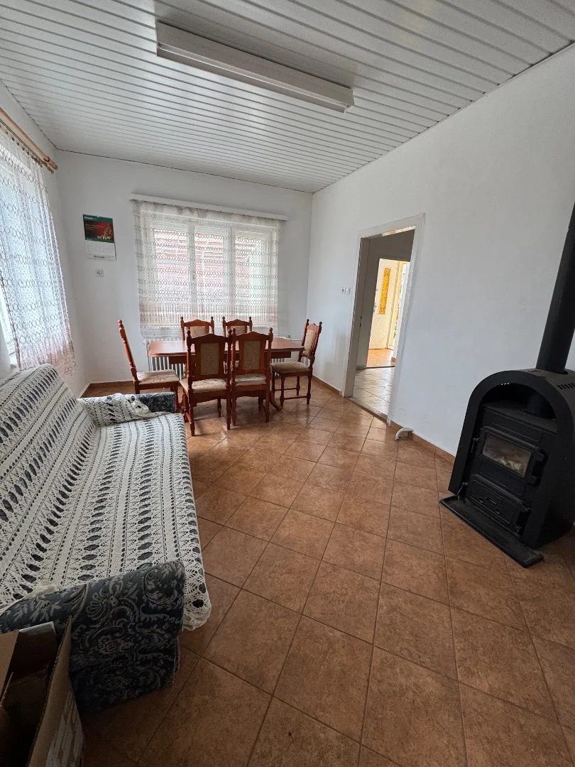 Pécstől 10 km-re családi ház nagy területtel eladó - Kép 5