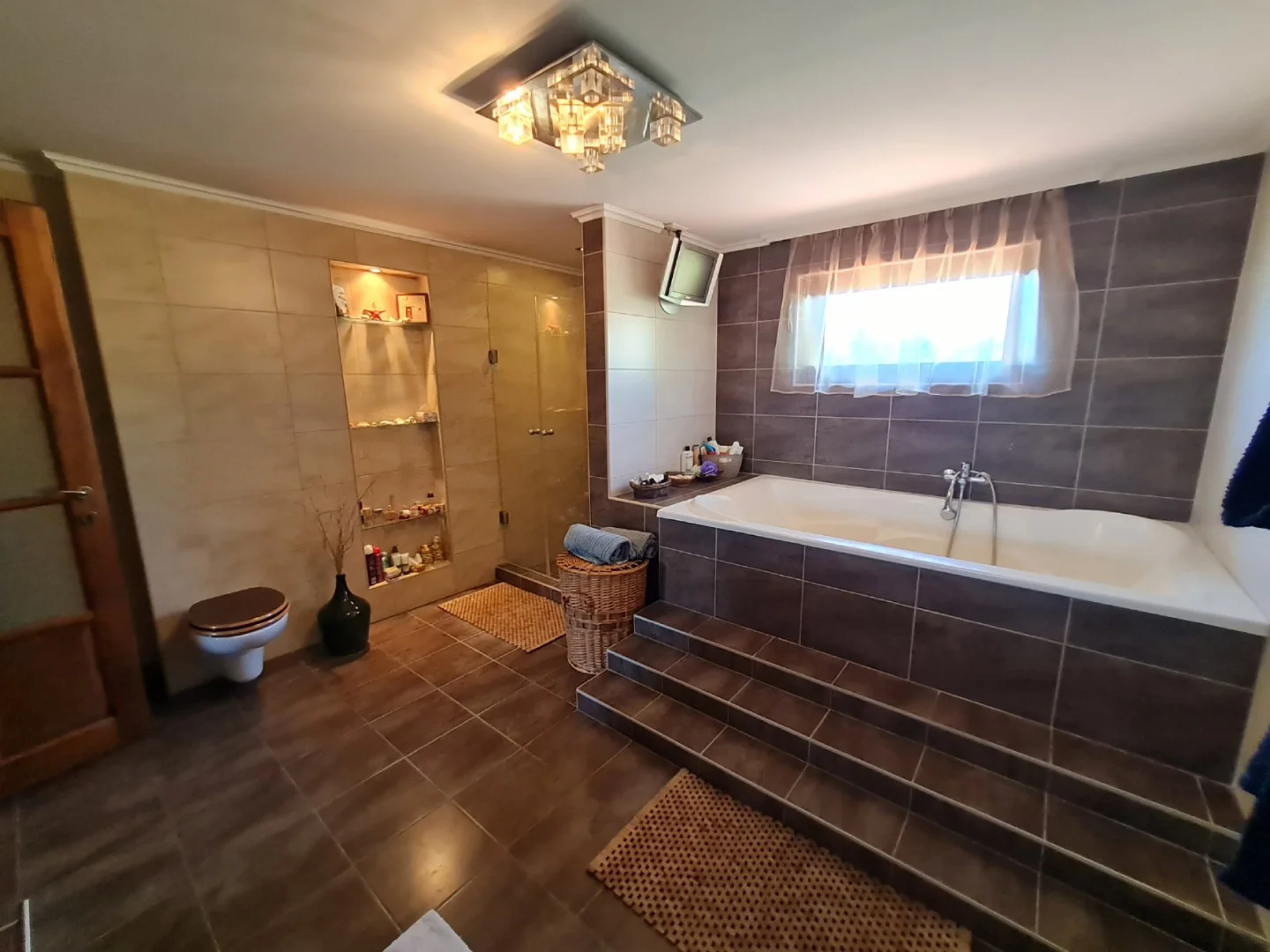 Családi ház eladó, fix hozamú bevétellel Balaton közelében! Kivételes, exkluzív ajánlat Polgárdiban! - Kép 18