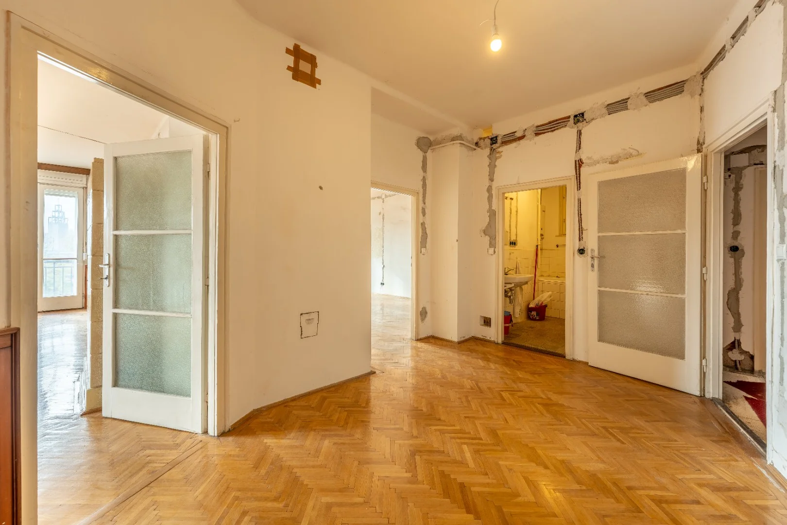 Eladó prémium adottságú ingatlan Budapest szívében – befektetőknek, ügyvédi irodának vagy orvosi rendelőnek! - Kép 7