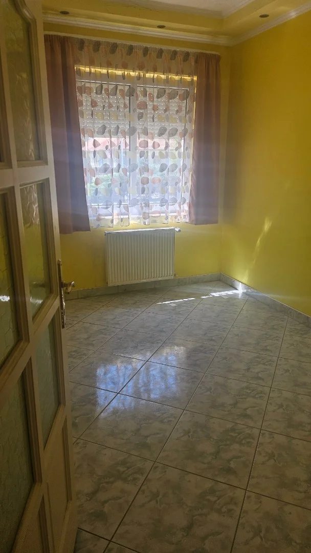 Eladó tégla lakás Karcag Madarasi út - Kép 10
