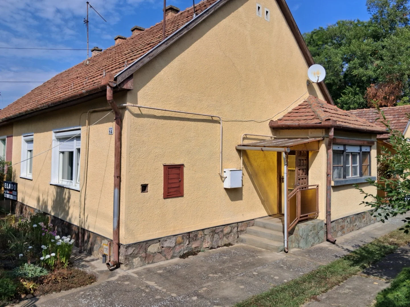 Többgenerációs családi ház, Szeged Kecskés István-telep, Szabó János utca - Kép 2