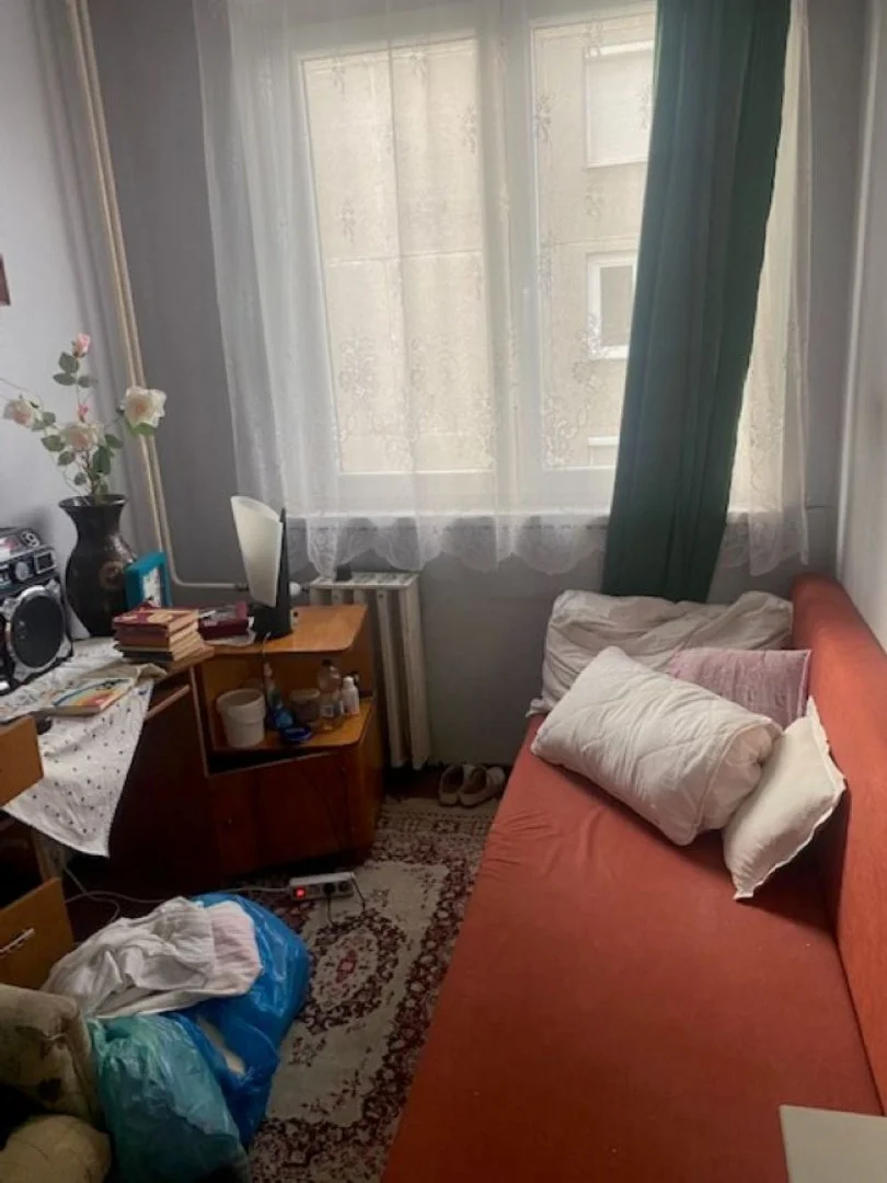Jó állapotú lakás a vasút- és buszállomás közelében - Kép 2