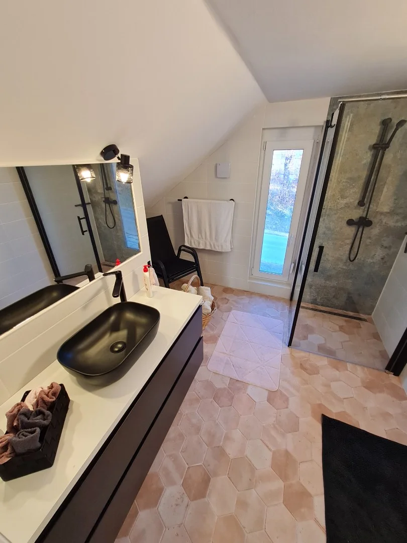 Balatonvilágos - Magaspart közelében azonnal költözhető családi ház eladó! - Kép 16