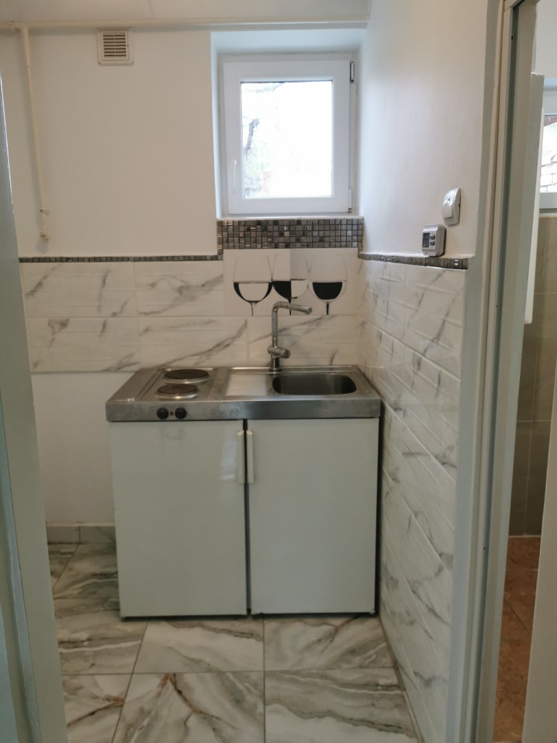 Felújított garzon belvárosban - Kép 3