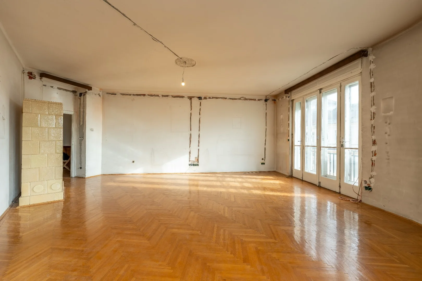 Eladó prémium adottságú ingatlan Budapest szívében – befektetőknek, ügyvédi irodának vagy orvosi rendelőnek! - Kép 4