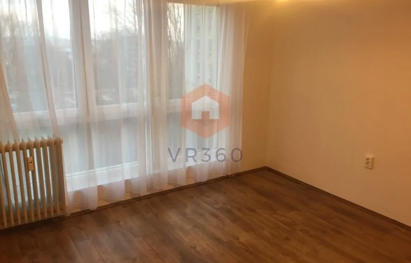 Eladó panellakás a Jurisics Miklós utcában - Kép 14