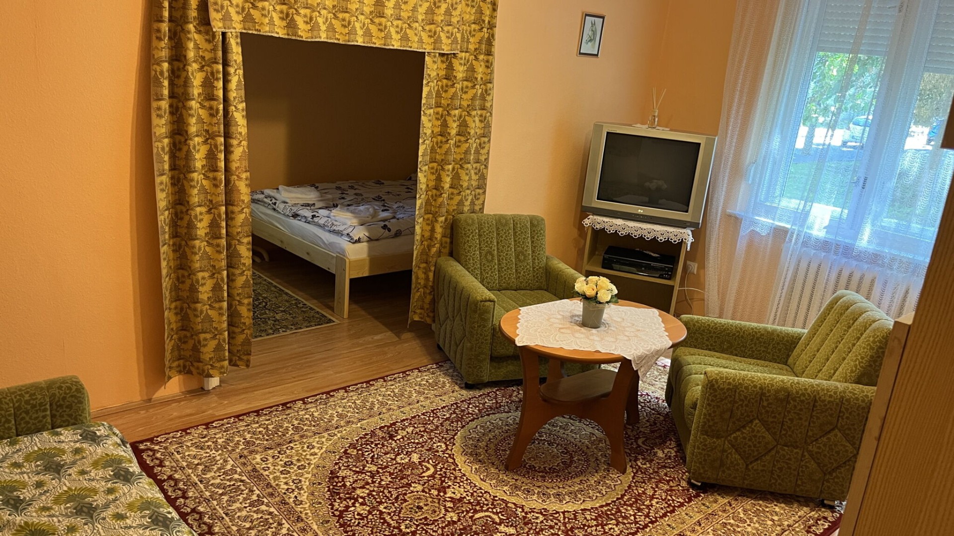 Kiadó lakás 2-4 fő részére - Kép 3