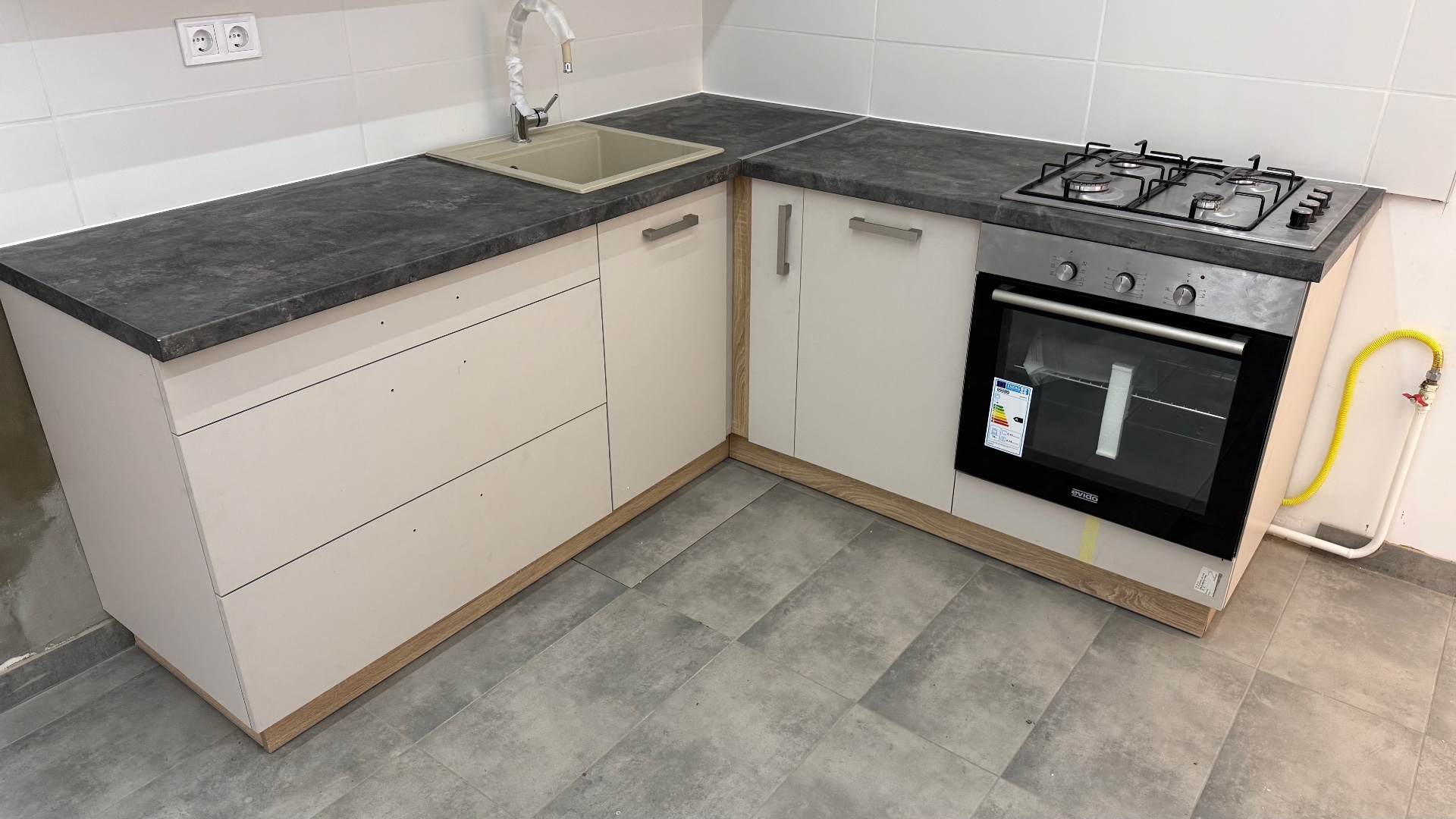 Felújított Családi Ház, Besnyő - Kép 4