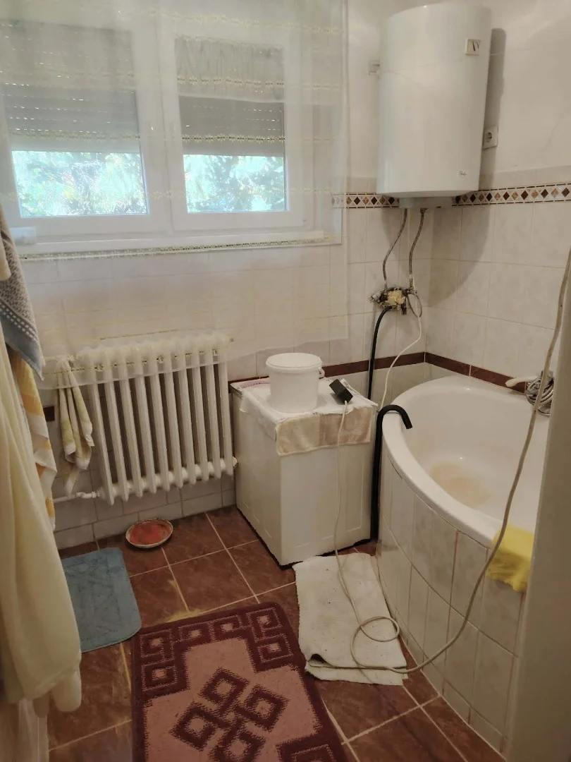 Eladó családi ház Győrött - Kép 8
