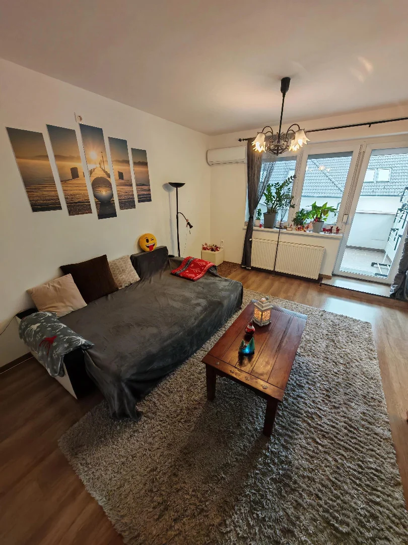 Eger, Dr Frank Mária utcában újszerű, világos, tágas, erkélyes lakás eladó! - Kép 2