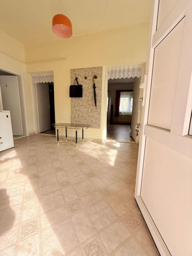 Eladó családi ház Berenten - Kép 12