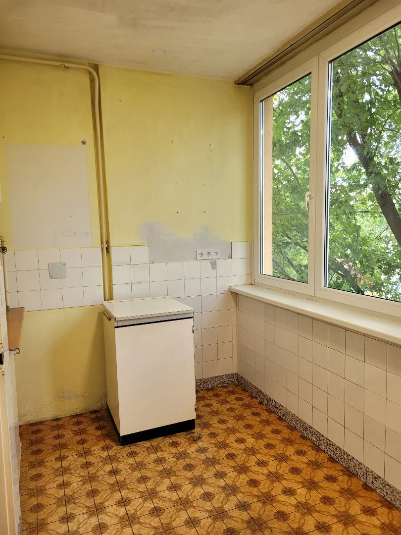 Felújítandó lakás Székesfehérvár családi házas övezetében - Kép 11