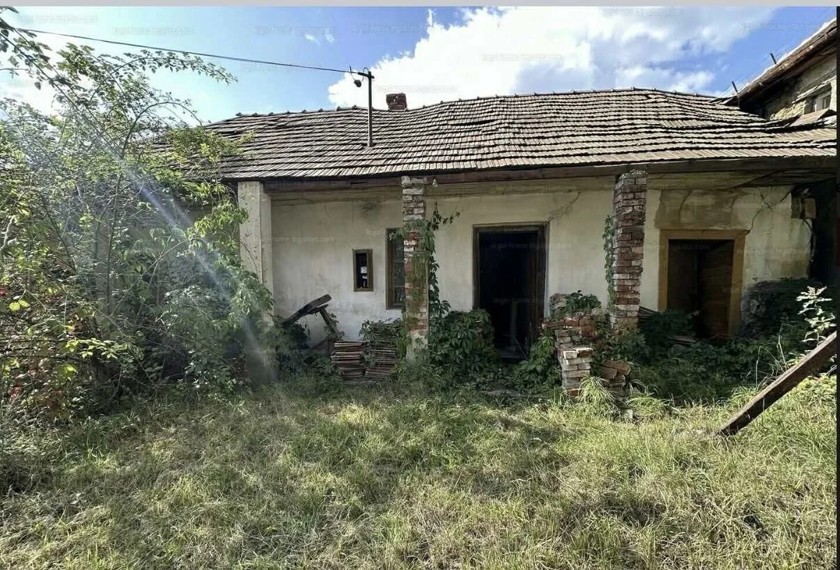 Eladó családi ház Parasznyan