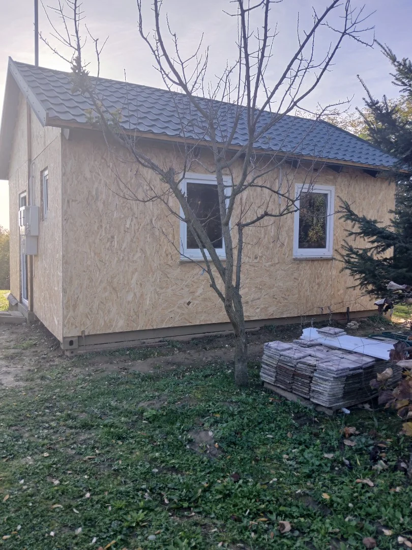 Eladó önálló nyaraló nyaraló / üdülő Bázakerettyen - Kép 2