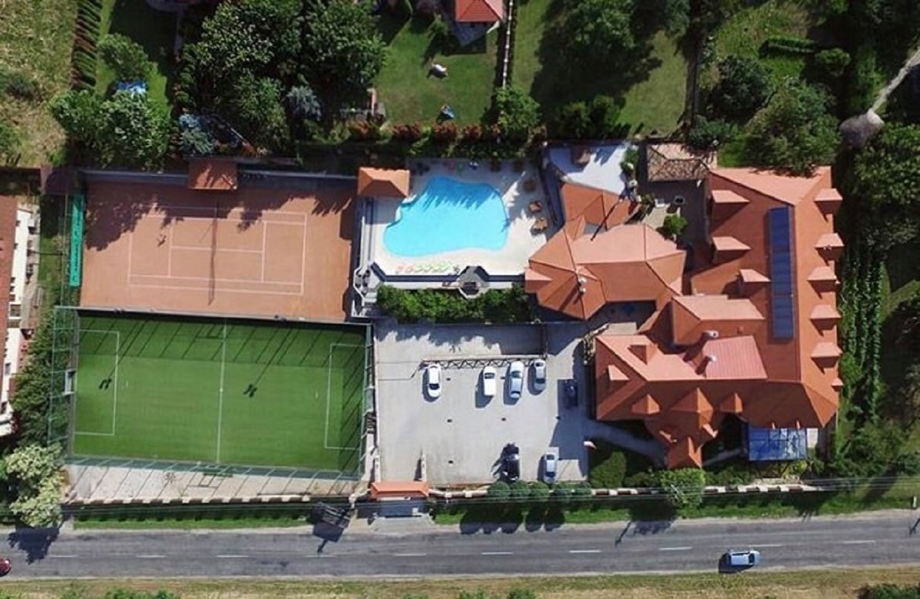 Wellness SPA Hotel Eladó.