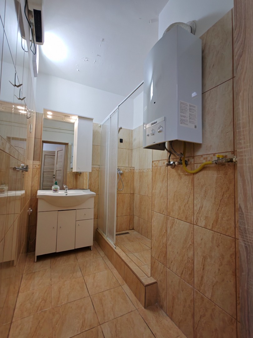 Eger, Deák Ferenc úton 2.5 szobás erkélyes felújított lakás eladó! - Kép 5