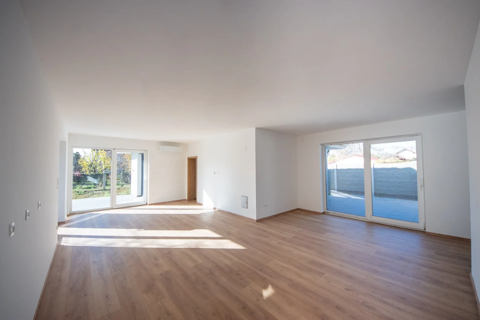 Minden ami kényelem Debrecen- Józsán jó helyen fölszintes új 168 nettó nm költözhető - Kép 6