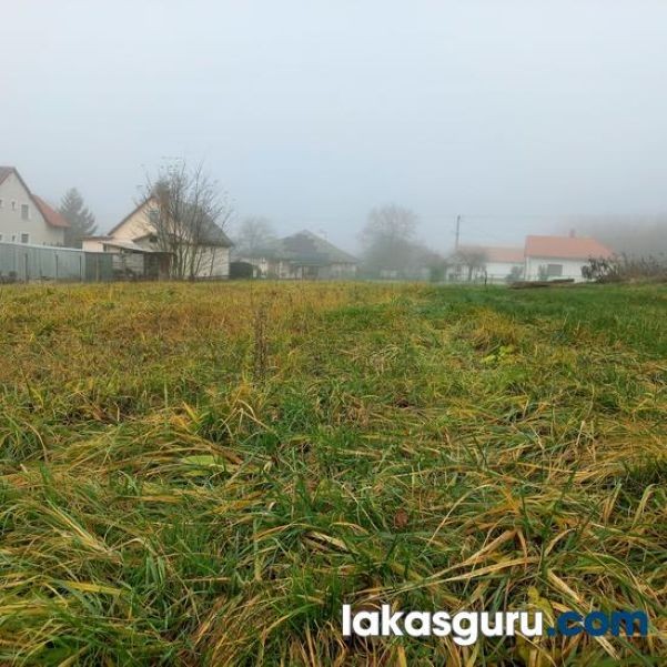 Építési Telek Felsőrajk Központi Részén! - Kép 8