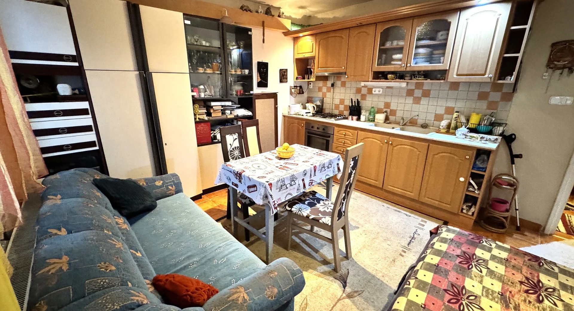 Nyíregyháza belvárosában a Kossuth utca közelében, földszinten lévő, 45 nm-es, 1 szoba-amerikai konyha-nappalis, csendes udvarra néző, akadálymentesített, fiatal tégla építésű lakás eladó. - Kép 3