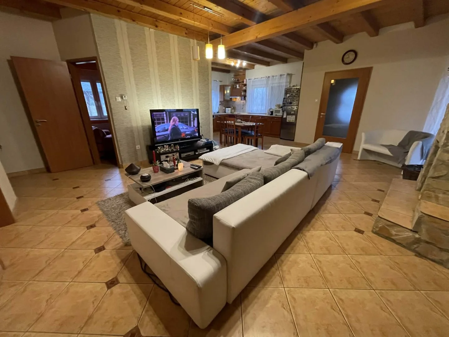 Nyírszőlős központjában impozáns családi ház eladó!