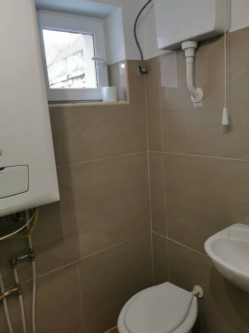 Felújított garzon belvárosban - Kép 4