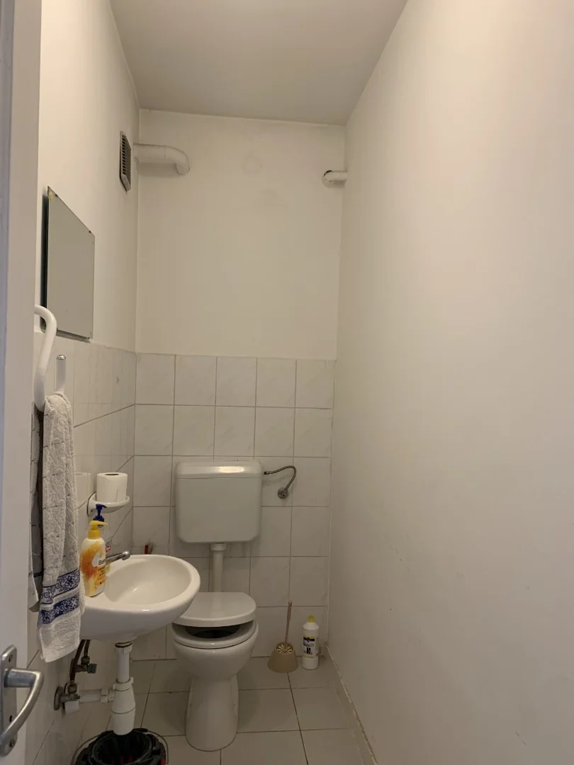 Egerben a Kertész úton földszinti két utca felőli bejárattal 54 nm-es üzlethelyiség eladó! - Kép 5