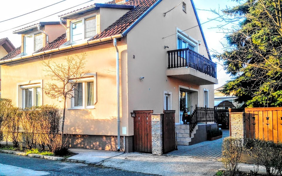 Veszprém Völgyhídnál családi ház - Kép 3