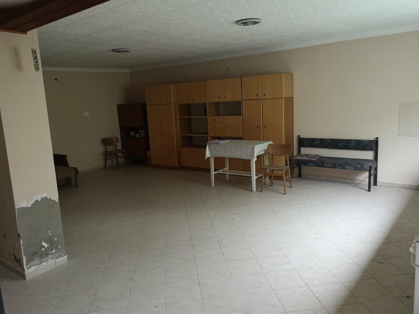 KIADÓ 600 m²-es GAZDASÁGI INGATLAN Lakhegyen - Kép 10