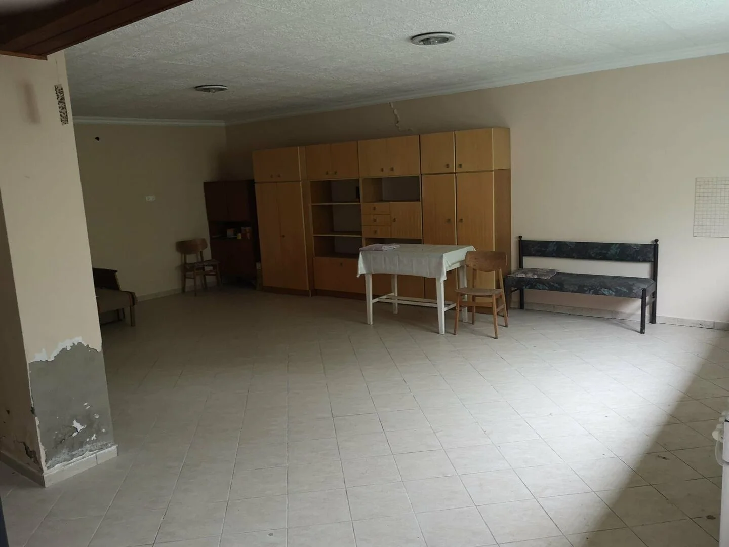 KIADÓ 600 m²-es GAZDASÁGI INGATLAN Lakhegyen - Kép 10