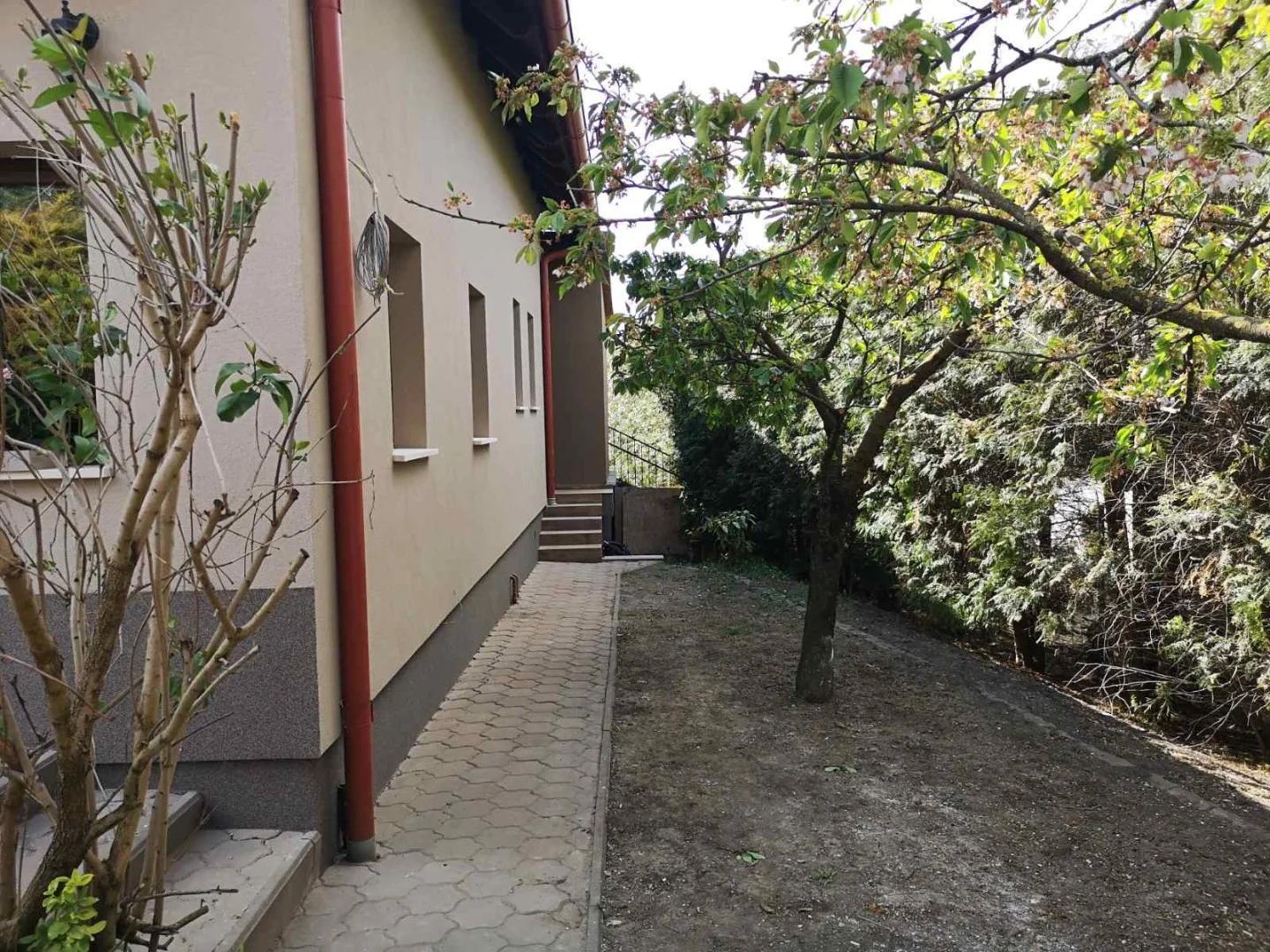 Komfortos lakás Herceghalom zöldövezetében - Kép 6