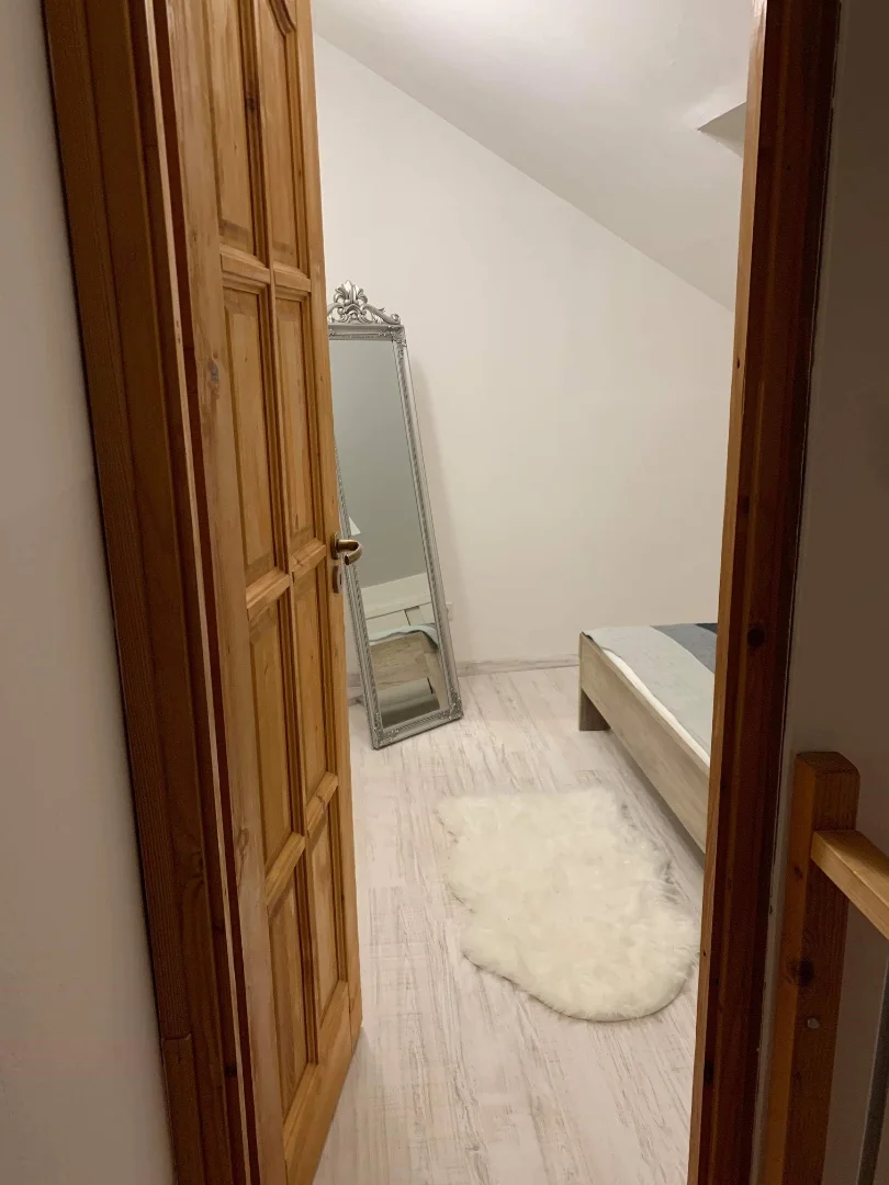 Eladó egy 55 m²-es, kétszintes, galériás lakás Pécs belvárosában – garázsbeállóval! - Kép 7