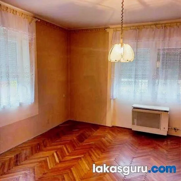 Kétszintes Családi Ház Nagykapornak Csendes Utcájában! - Kép 4