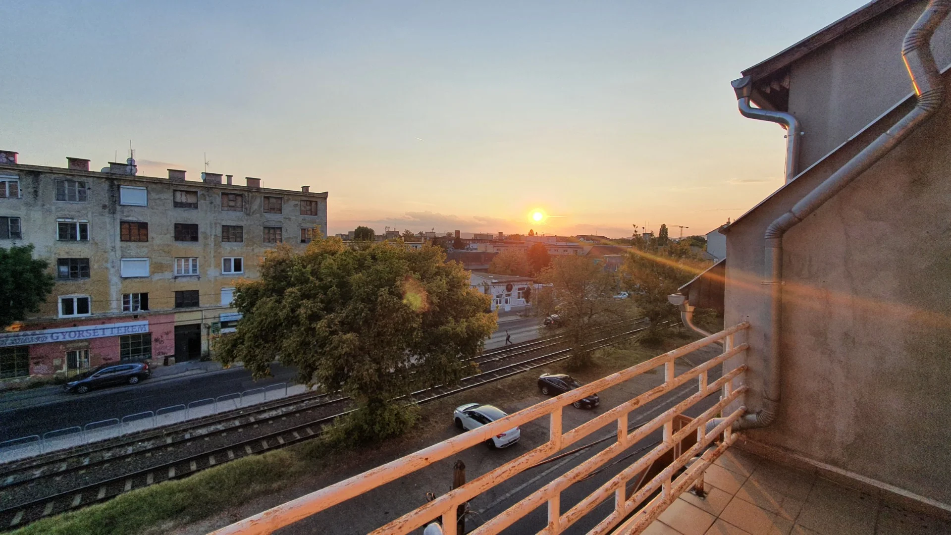 🏡 Eladó napfényes, dupla panorámás lakás Zuglóban – Egeressy térnél - Kép 8
