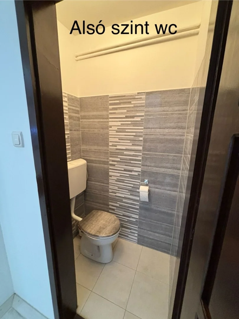 Cserkúton két generációnak alkalmas családi ház eladó - Kép 11