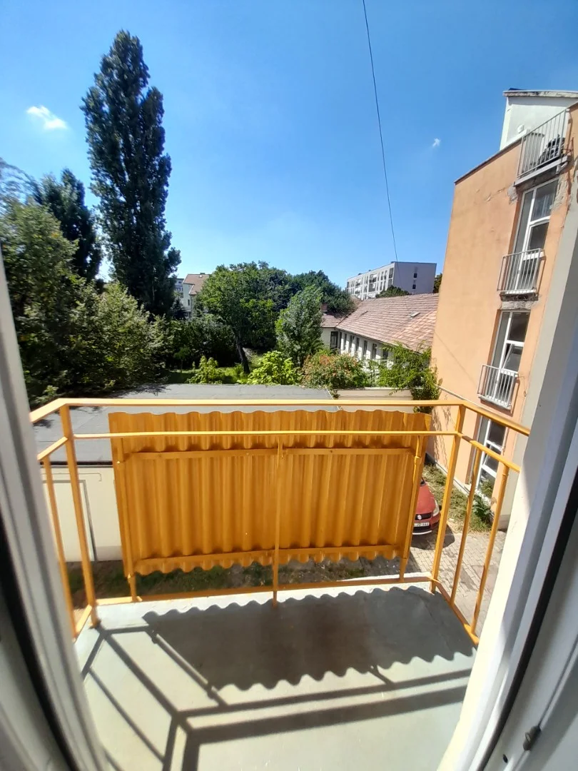 Pécs Egyetemvárosában 1 hálós lakás kiadó - Kép 5