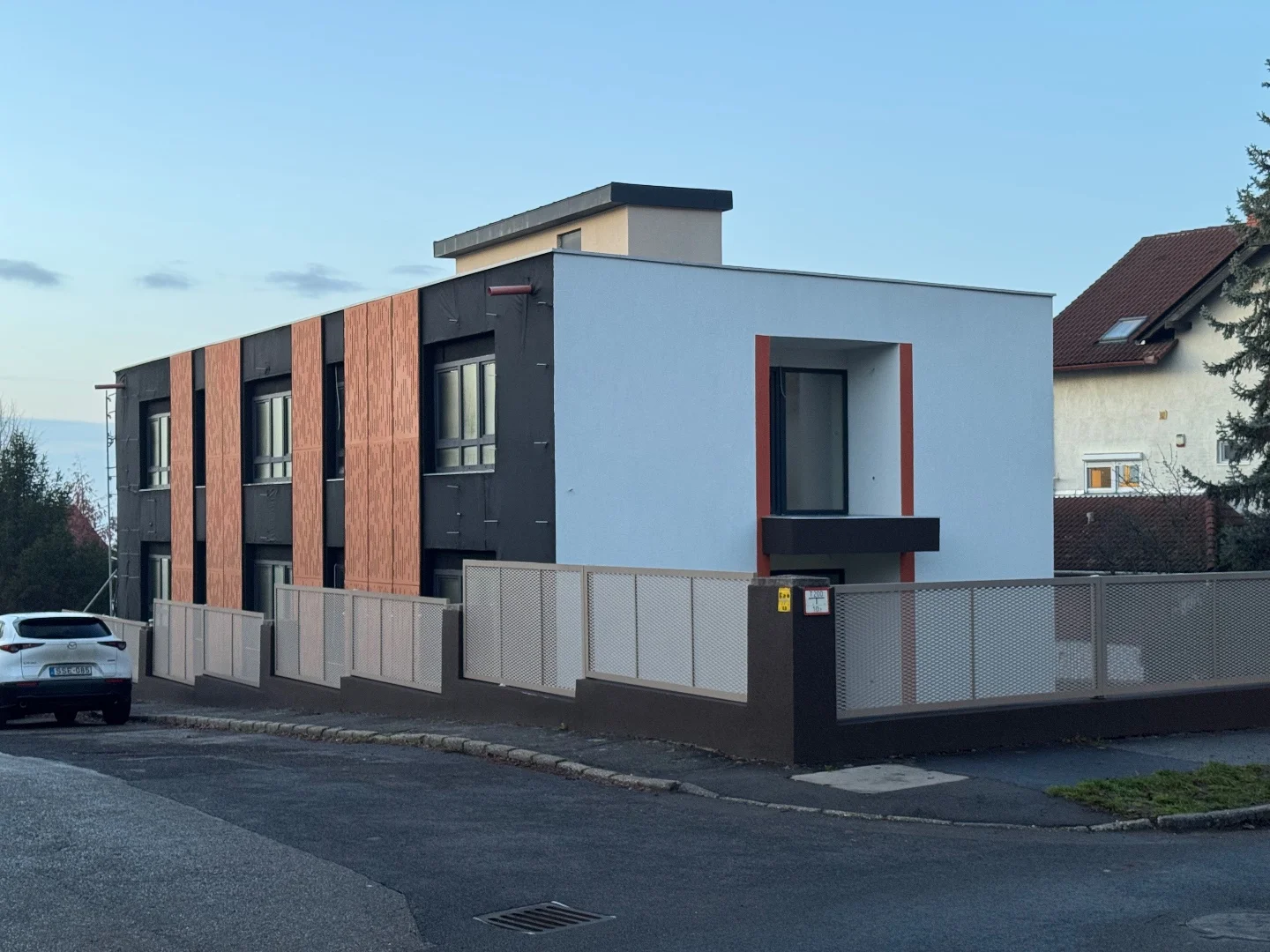 Eladó új építésű Mecsek oldali lakás