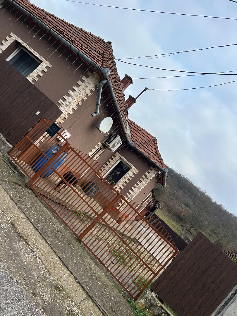 Családi ház Eladó - Kép 2