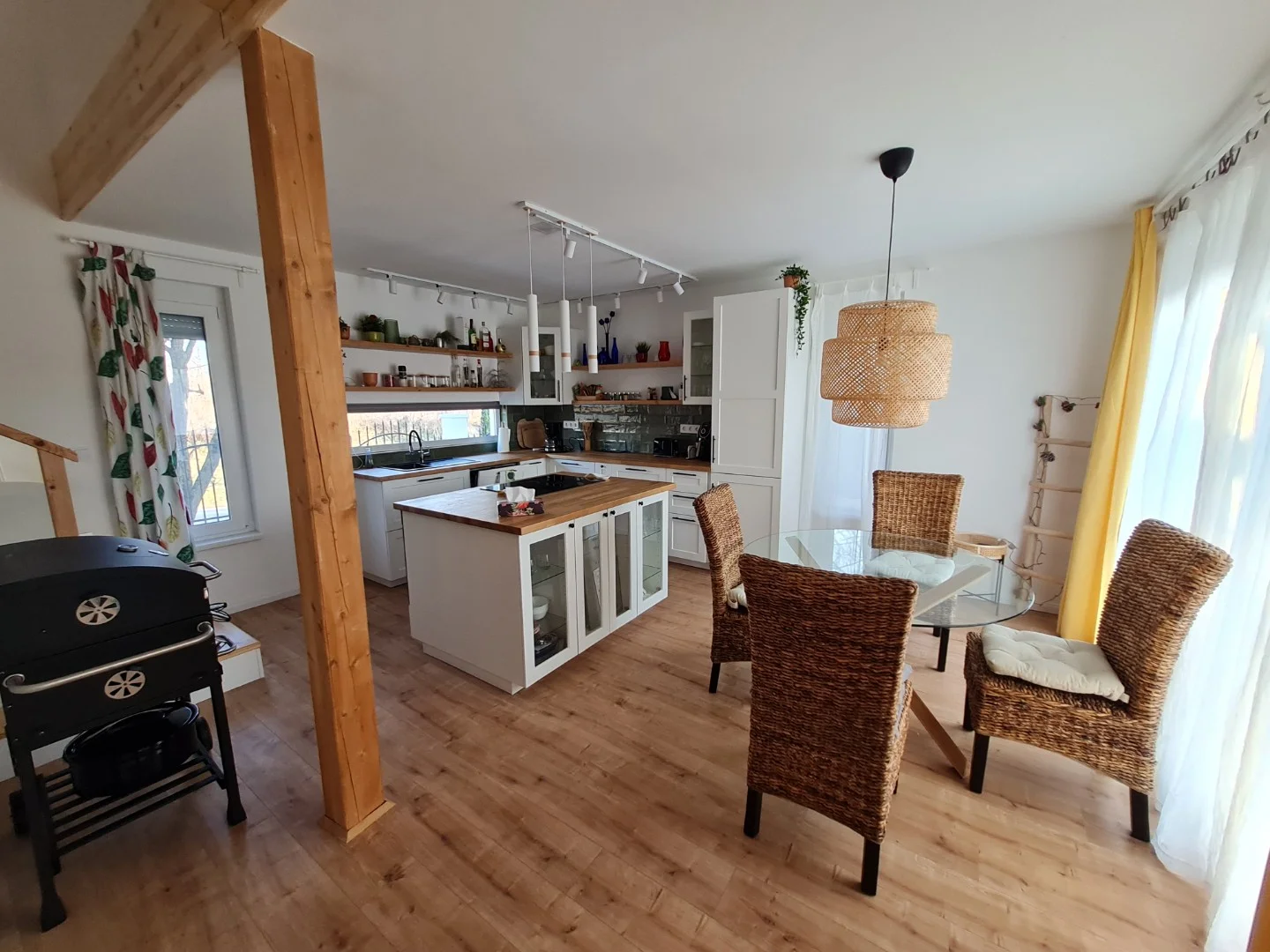 Balatonvilágos - Magaspart közelében azonnal költözhető családi ház eladó! - Kép 10