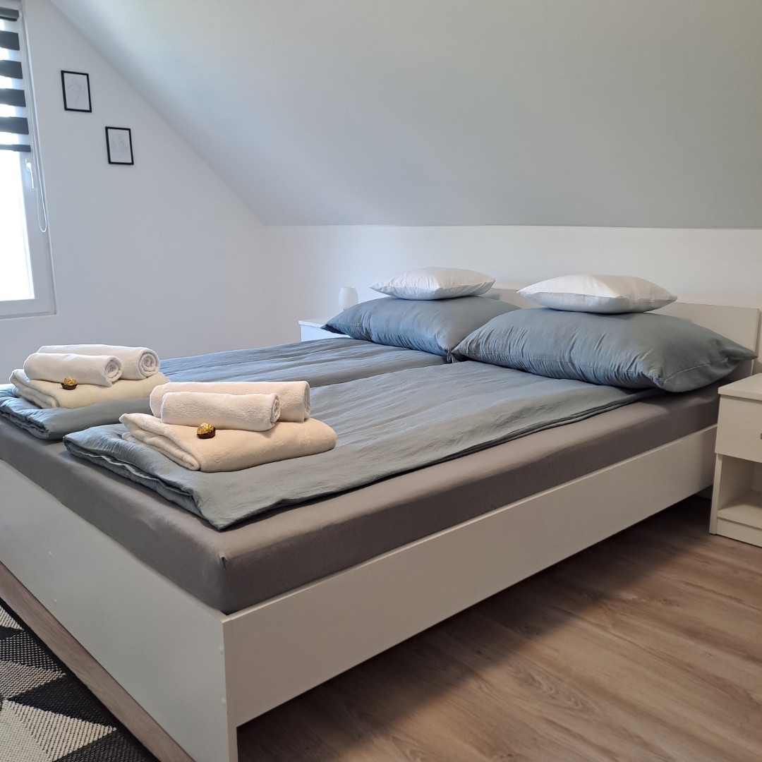 Part közeli házrész Balatonbogáron - Kép 11