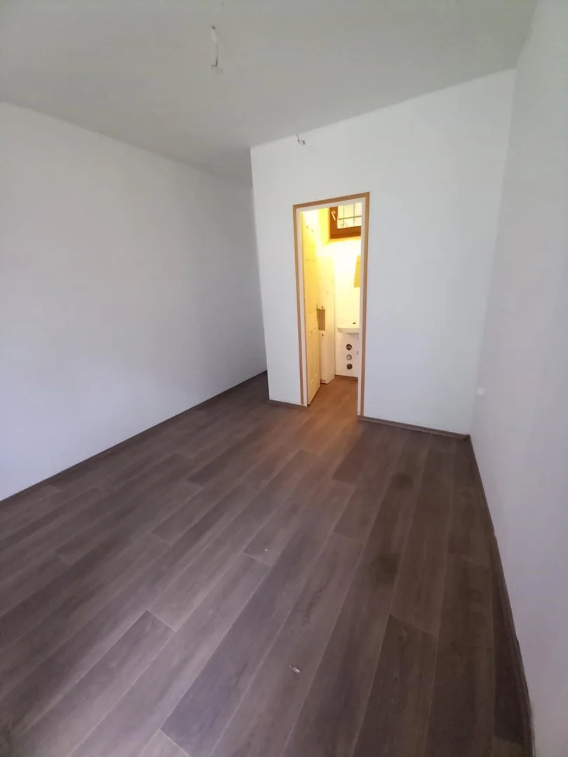 Kiadó üzlet iroda / üzlet / kereskedelmi / szolgáltató Pécsen - Kép 4