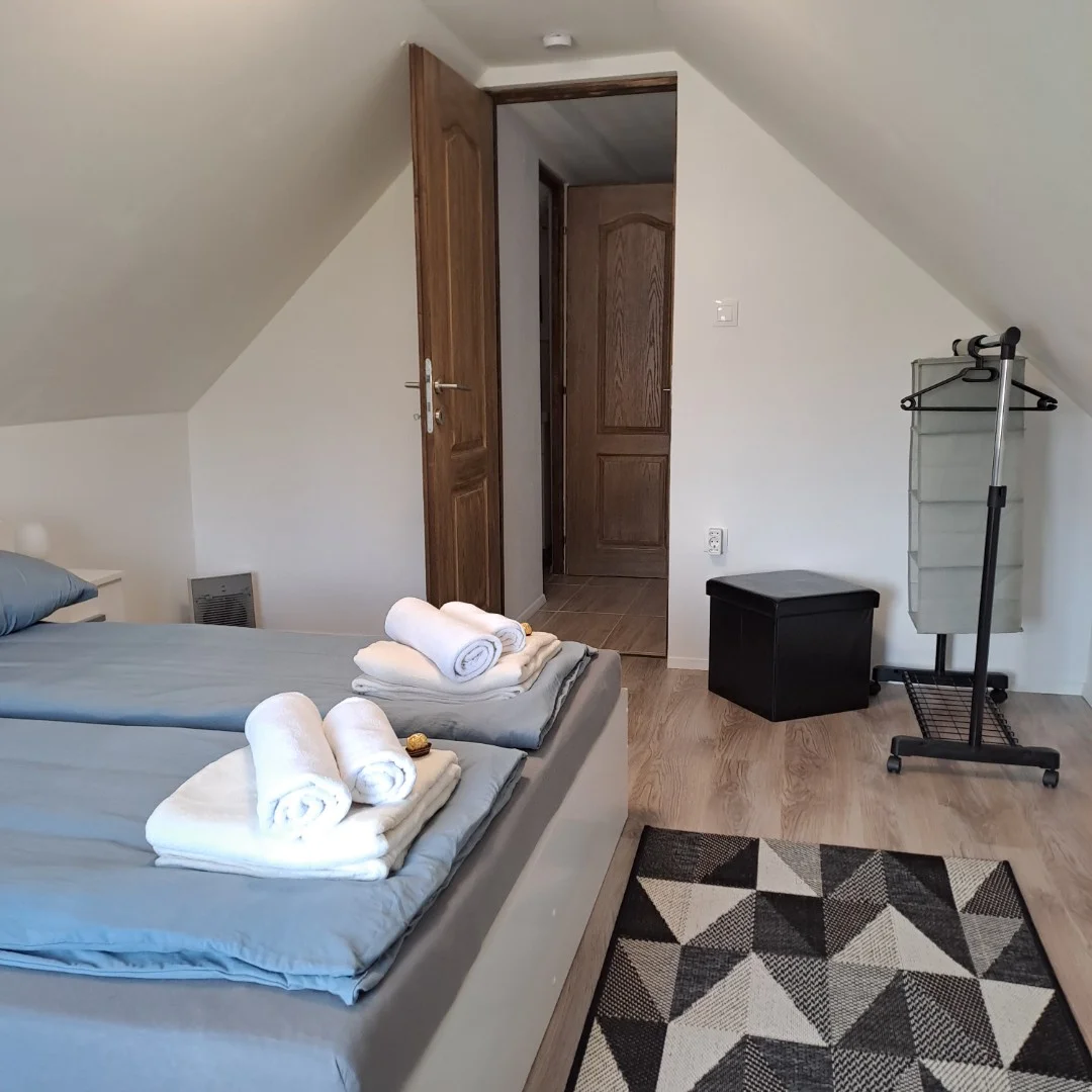 Part közeli házrész Balatonbogáron - Kép 12