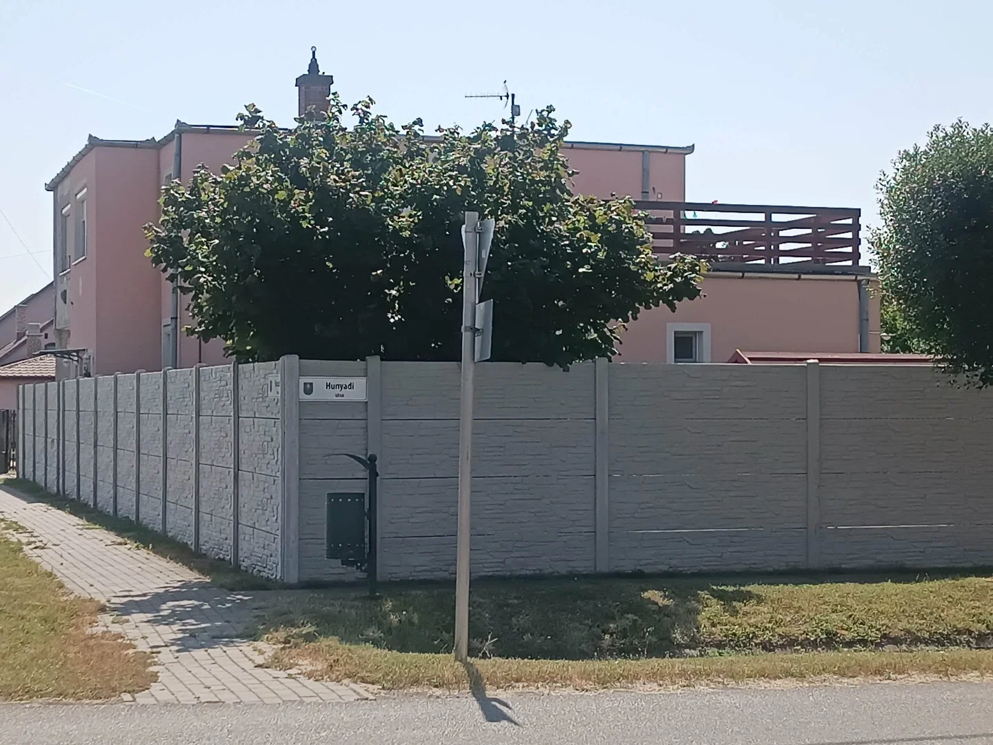 Nagyhegyesen felújított 4 szoba nagy nappalis családi ház - Kép 2