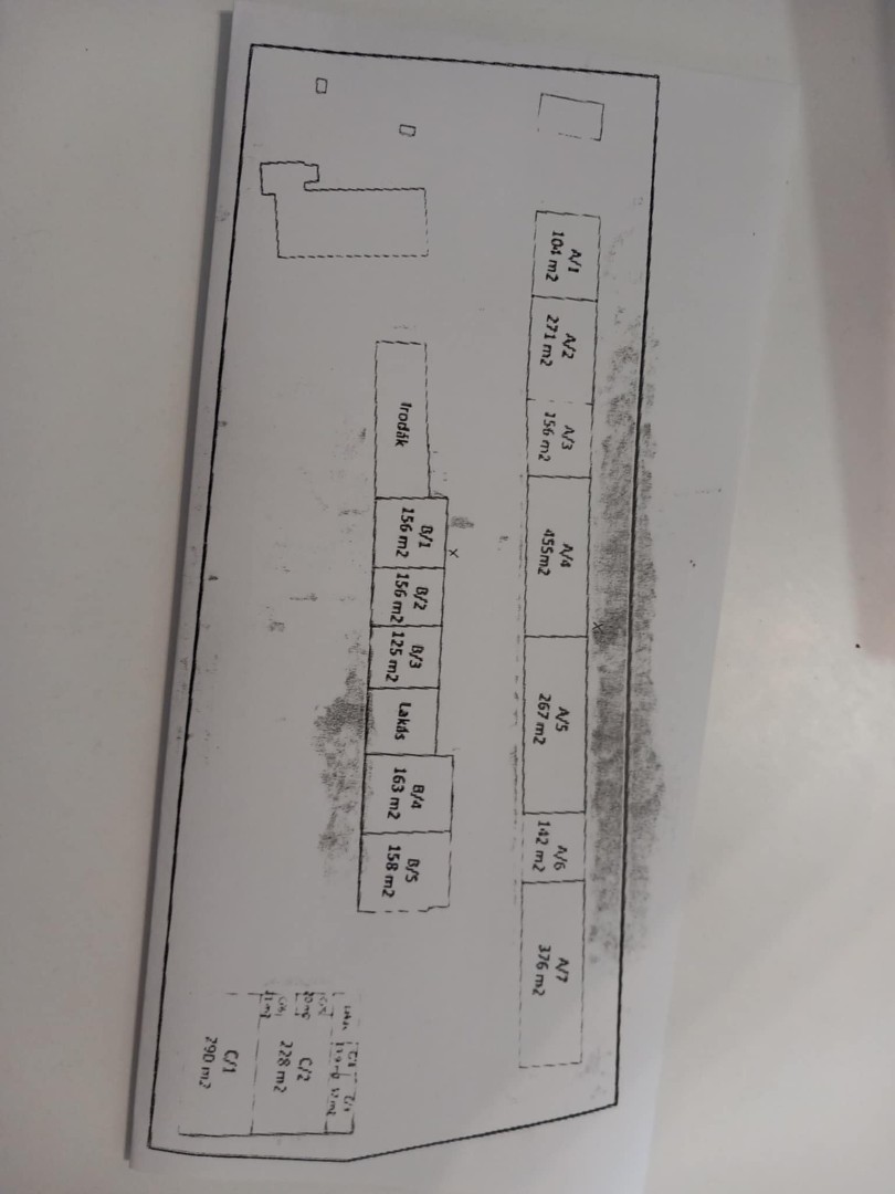 Pécsett telephely-raktár-műhely az autópálya közelében eladó