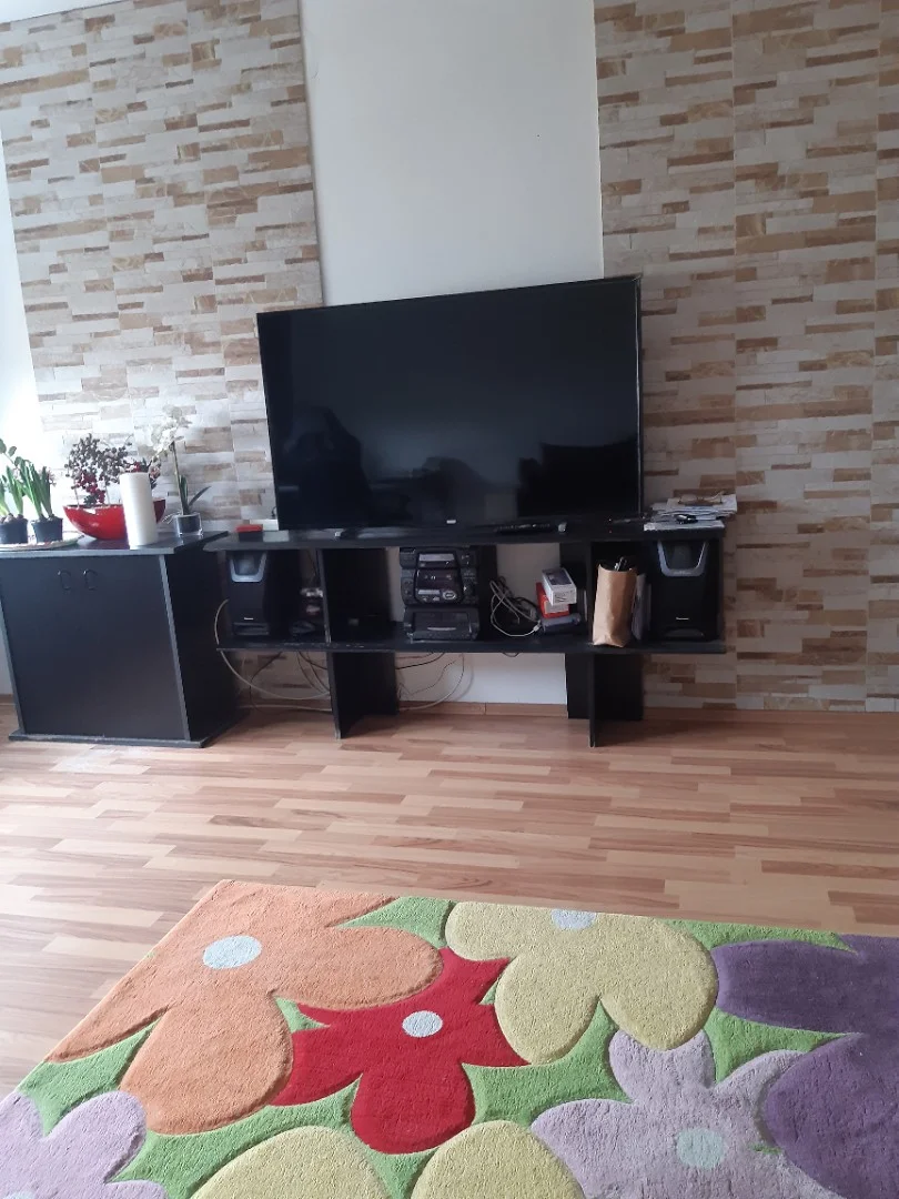 Felújított lakás kiváló helyen - Kép 5