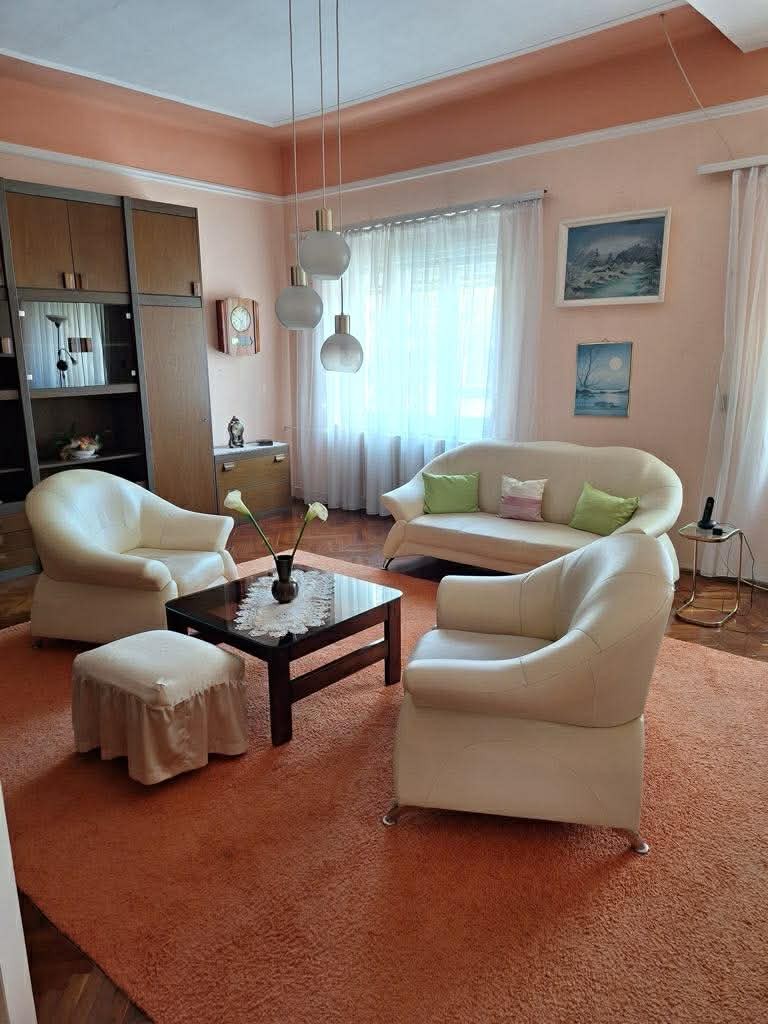 Gyulán azonnal költözhető családi ház eladó!