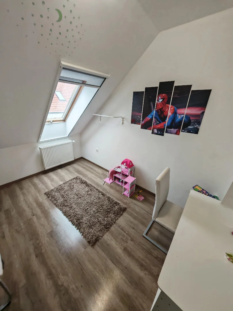 Eger, Dr Frank Mária utcában újszerű, világos, tágas, erkélyes lakás eladó! - Kép 5