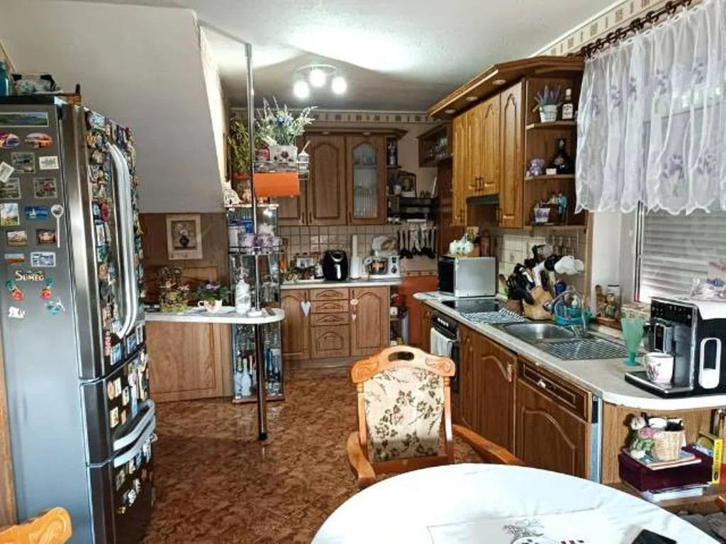 Eladó családi ház Vácon - Kép 3