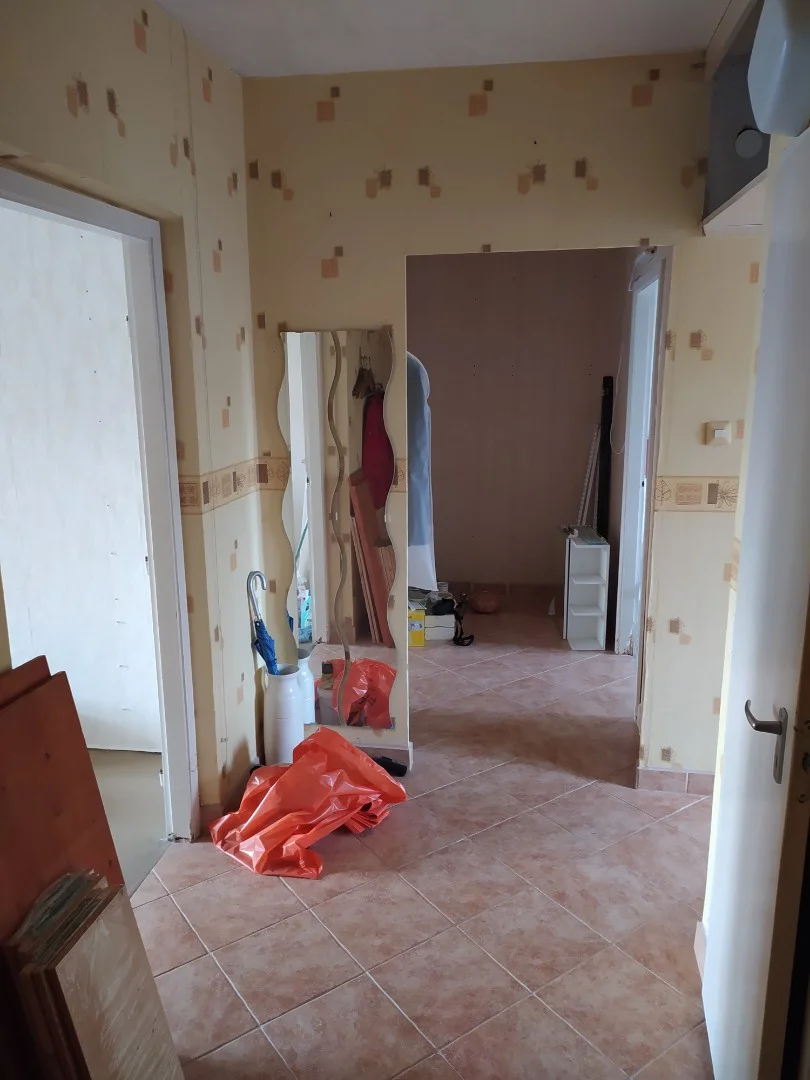 Tatabánya központjában eladó 62m2 panellakás - Kép 2