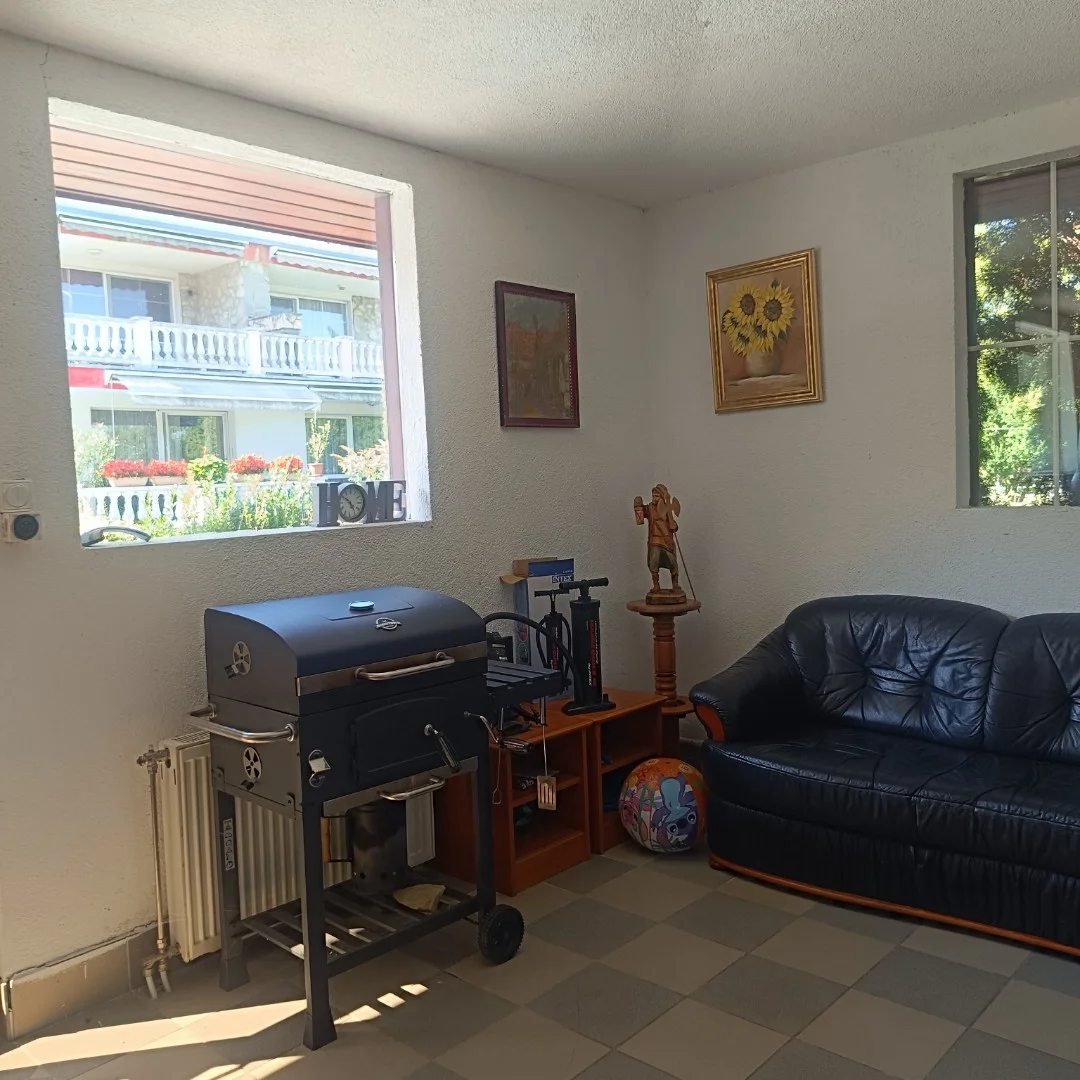 Római fürdőn!!! Örök panorámás világos napos 2 garázshelyes - Kép 11